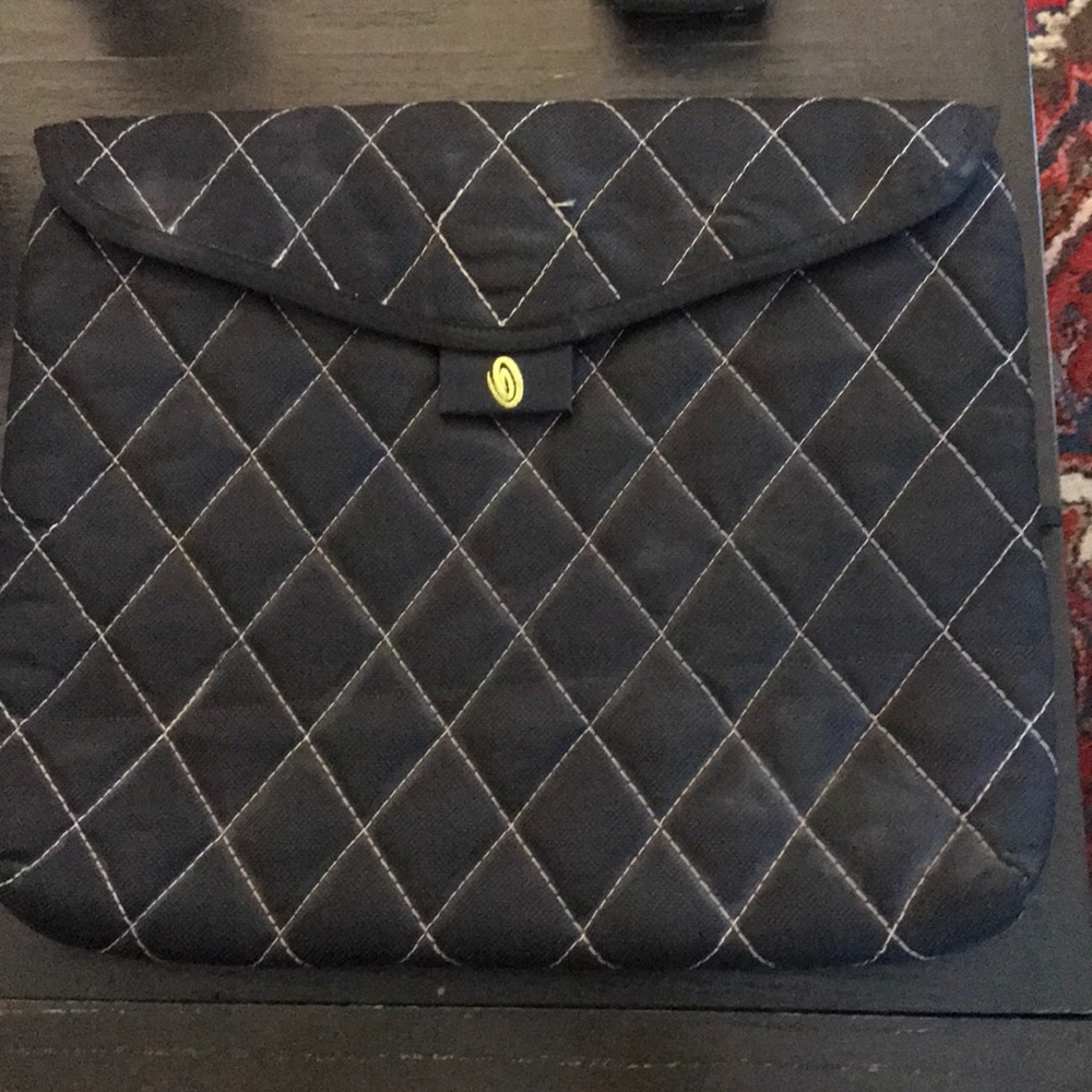 Timbuk2 black padded laptop case